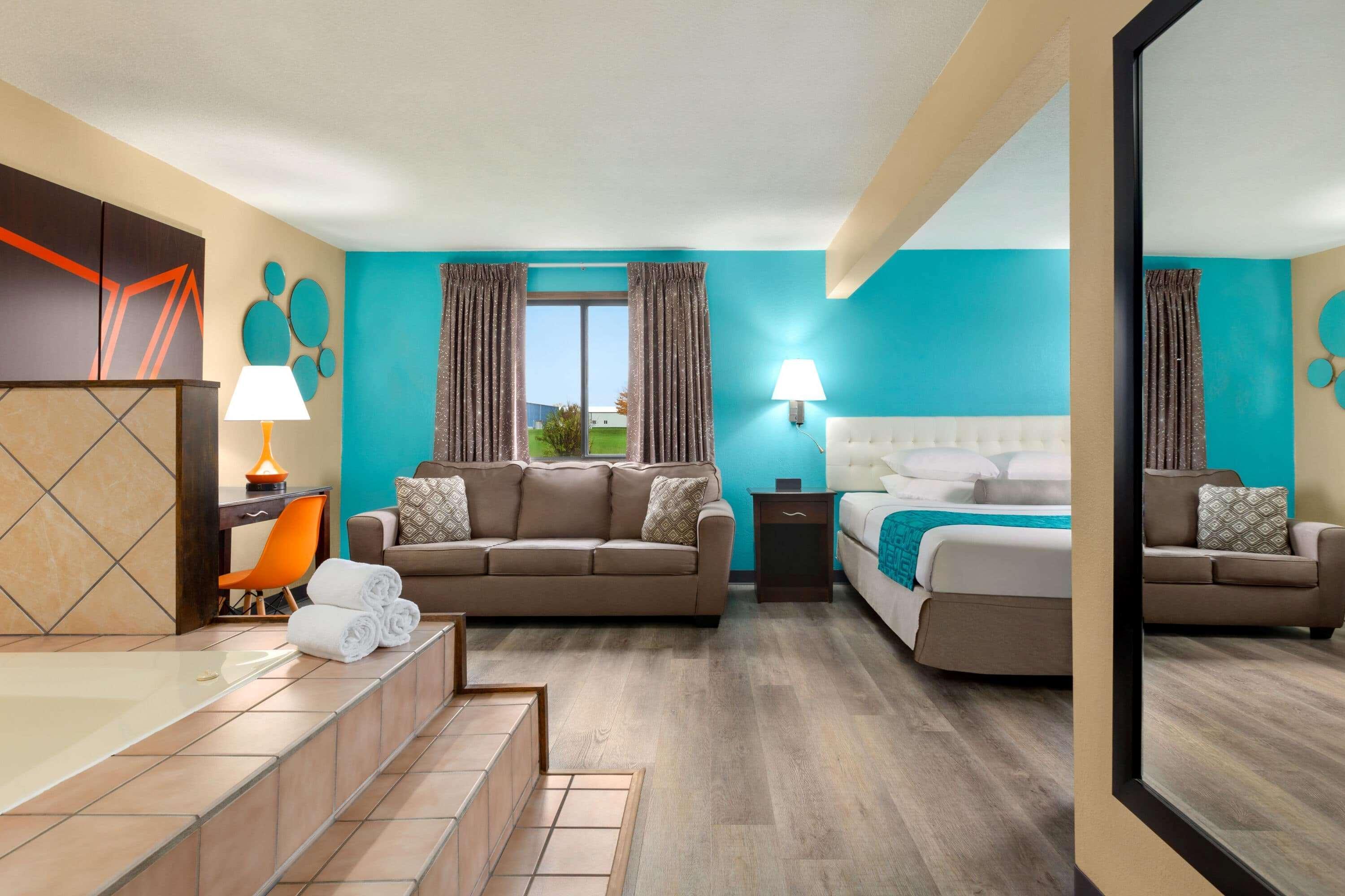 Howard Johnson By Wyndham Waterloo/Cedar Falls Esterno foto