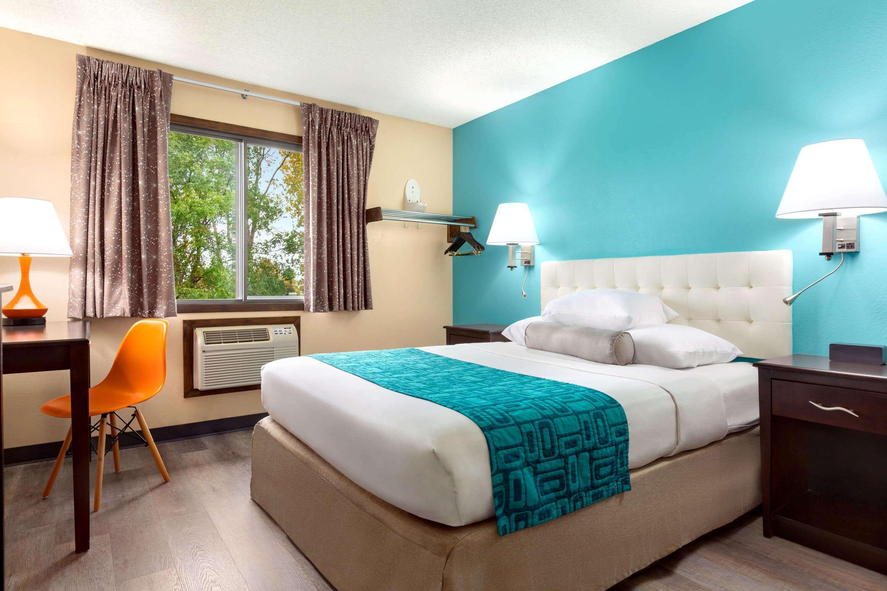 Howard Johnson By Wyndham Waterloo/Cedar Falls Esterno foto