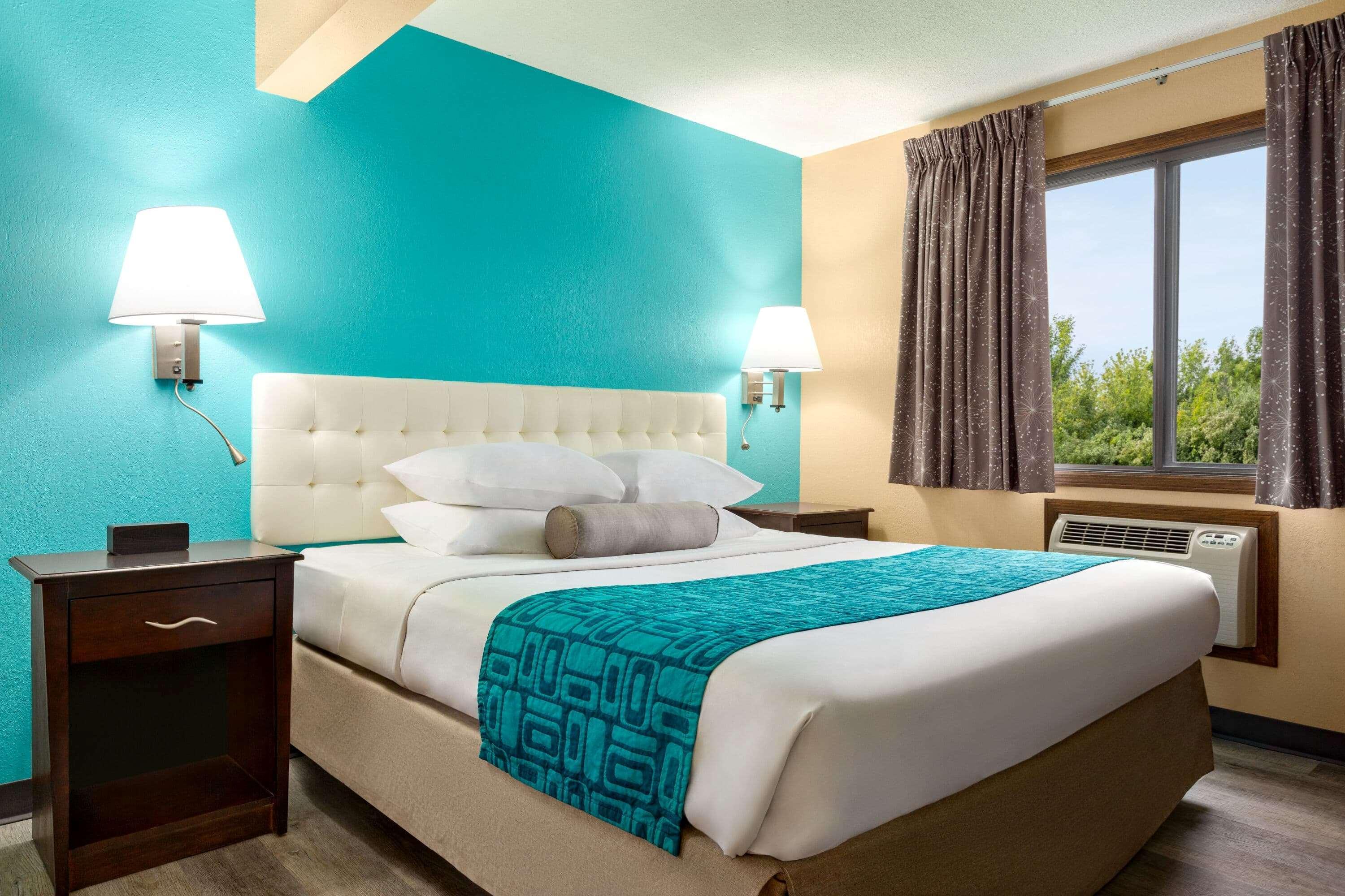 Howard Johnson By Wyndham Waterloo/Cedar Falls Esterno foto